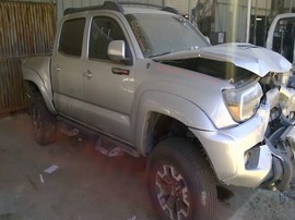 2013 TOYOTA TACOMA, SILVER, PRE-RUNNER MODEL, CREW CAB, 4.0L, AT, 2WD. Z26470